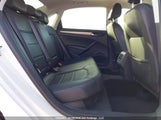 Volkswagen Passat Se 1VWBV7A34FC083822 снимка