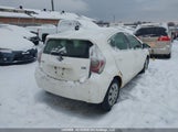 Toyota Prius C Technology JTDKDTB33D1537807 снимка
