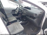 Toyota Prius C Technology JTDKDTB33D1537807 снимка