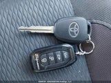 Toyota Corolla Le 2T1BURHE8HC898835 снимка
