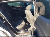 Hyundai Elantra Gl KMHD84LF2HU338727 снимка