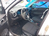 Hyundai Venue Essential KMHRB8A33SU366311 снимка