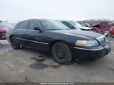 Lincoln Town Car Signature Limited 2LNHM82V69X627553 снимка