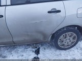 Toyota Matrix Wagon 2T1KR32E24C786386 photo
