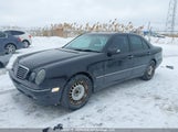 Mercedes-Benz E 320 4Matic WDBJF82J3YX032983 снимка