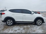 Hyundai Tucson Essential W/Safety Package KM8J23A41KU960842 photo