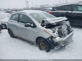 Toyota Yaris Le/Rs JTDKT923775106647 photo