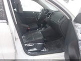 Volkswagen Tiguan Comfortline/Highline/Trendline WVGJV3AX0EW588565 photo