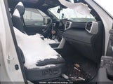 Toyota Tundra Hybrid Platinum 4X4 5TFNC5DB8SX111704 fotografie