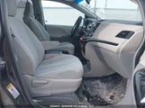 Toyota Sienna Le 8 Passenger 5TDKK3DC1CS185198 снимка