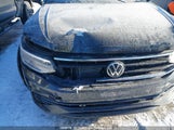 Volkswagen Tiguan Comfortline R-Line Black Edition 3VV8B7AX7NM055309 fotografie