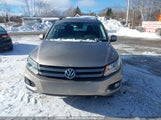 Volkswagen Tiguan Comfort/High/R-Line/Sp Ed WVGJV7AX0GW077481 photo