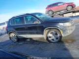 Volkswagen Tiguan Comfort/High/R-Line/Sp Ed WVGJV7AX3GW027674 photo
