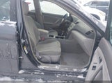 Toyota Camry Le/Se 4T1BE46K57U675674 photo