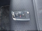 Volkswagen Golf Sportwagen S 3VW217AU1JM762555 снимка