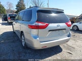 Toyota Sienna 5TDZZ3DC2KS995982 снимка