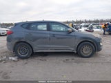 Hyundai Tucson Essential W/Safety Package KM8J23A40KU909302 fotografie