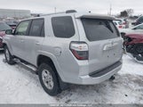 Toyota 4Runner Sr5/Sr5 Premium/Limited/Trd Sport/Trd Off Road/Trd Off Road Premium/Trd Pro JTENU5JR6R6245332 photo