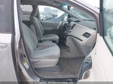 Toyota Sienna Le V6 5TDKK3DC6BS031391 снимка