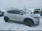 Hyundai Tucson Se 2.0L KM8J33A4XJU603784 fotografie