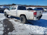 Toyota Tacoma Dbl Cab/Sr5/Trd Sport/Or 5TFDZ5BN6JX037446 fotografie