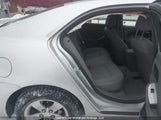 Chevrolet Malibu Ls 1G11B5SL3FU150956 снимка