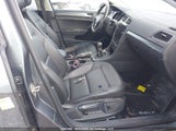 Volkswagen Golf S/Se 3VWB17AU7JM257958 fotografie