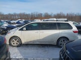 Toyota Sienna Xle/Limited 5TDDK3DC4FS107964 fotografie