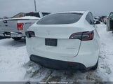 Tesla Model Y 7SAYGAEE5NF428733 снимка