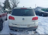 Volkswagen Tiguan Wolfsburg WVGNV7AX1HK031880 снимка