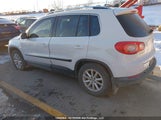 Volkswagen Tiguan Se/Sel WVGBV9AX6AW511748 снимка
