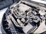 Toyota Camry Le 4T1B31HK0JU503349 fotografie