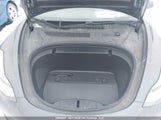 Tesla Model 3 5YJ3E1EA2LF625303 fotografie