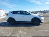 Hyundai Tucson Essential Awd KM8J2CA40MU322889 снимка