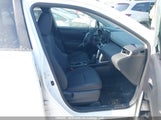 Toyota Corolla Cross Le 7MUBAABG6NV028000 photo