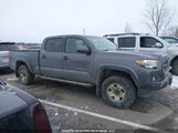 Toyota Tacoma Dbl Cab/Sr5/Trd Sport/Or 5TFDZ5BN3HX018959 fotografie