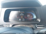 Hyundai Elantra Essential KMHLM4DG2SU880223 снимка