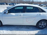 Hyundai Elantra Essential KMHLM4DG2RU796185 снимка