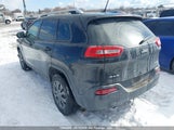 Jeep Cherokee Sport 1C4PJMAB6EW285553 снимка