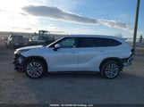 Toyota Highlander Hybrid Limited/Hybrid Platinum 5TDEBRCH2RS630361 снимка
