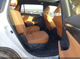 Toyota Highlander Hybrid Limited/Hybrid Platinum 5TDEBRCH2RS630361 fotografie