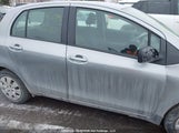 Toyota Yaris Le/Rs JTDKT9K33A5285387 снимка
