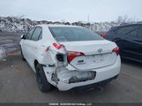 Toyota Corolla 2T1BURHE5JC995724 снимка