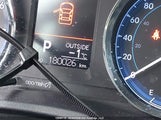 Toyota Corolla 2T1BURHE1JC083964 снимка