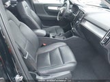 Volvo Xc40 T5 Momentum YV4162UK7M2608020 fotografie