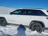 Jeep Grand Cherokee Laredo/Altitude 1C4RJHAGXRC185233 photo