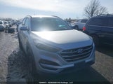 Hyundai Tucson Limited/Sport And Eco/Se KM8J33A48HU438988 снимка