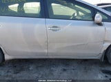 Toyota Prius V JTDZN3EU7FJ032663 снимка