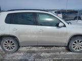 Volkswagen Tiguan S/Se/Sel/R-Line WVGJV7AXXFW546042 photo