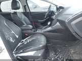 Ford Focus Titanium 1FADP3J28DL303746 fotografie